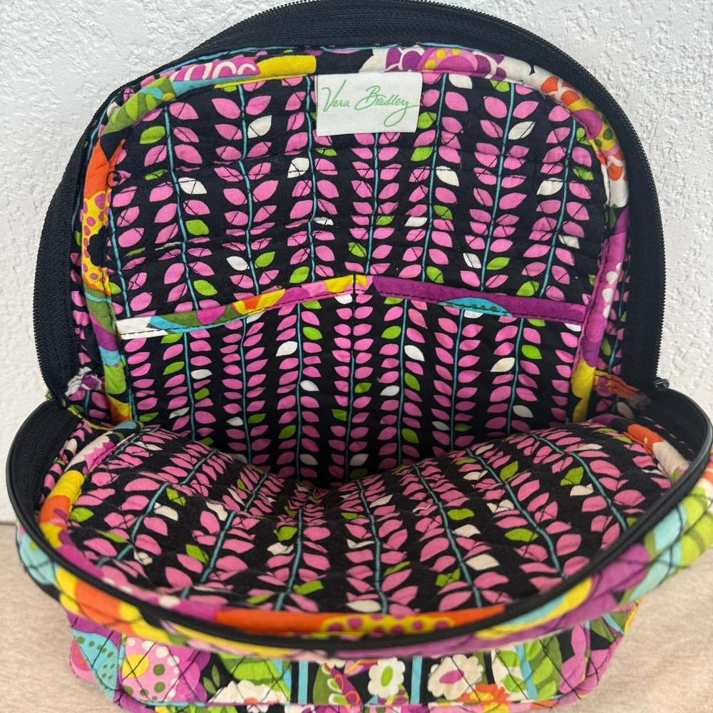 VTG Retired Vava Bloom Vera Bradley Quilted Backpack Colorful Floral - Picture 3 of 4